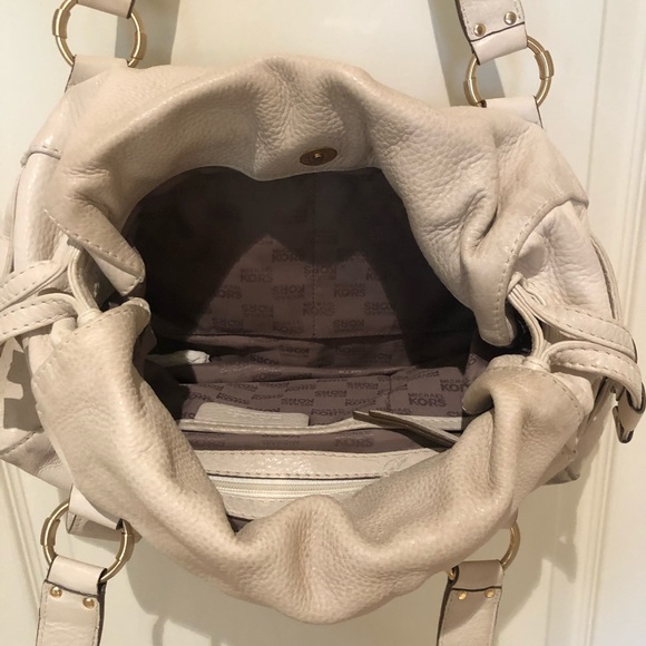 Michael kors purse - Picture 4 of 4